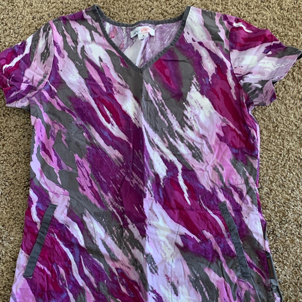 XS Koi scrub top
